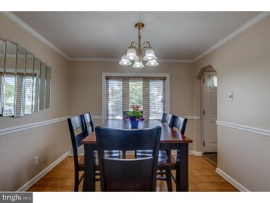 246 W Roland Rd, Brookhaven, PA 19015 - photo 7