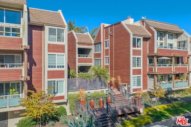 4350 Via Dolce unit 211, Marina Del Rey, CA 90292 - photo 2