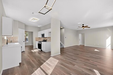 405 Buckingham Dr, Kyle, TX 78640 - photo 7