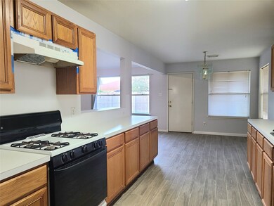 11015 Cayman Mist Dr, Houston, TX 77075 - photo 4