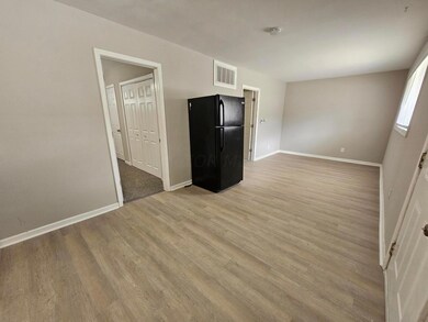 404 Kelton Ave unit B, Columbus, OH 43205 - photo 2