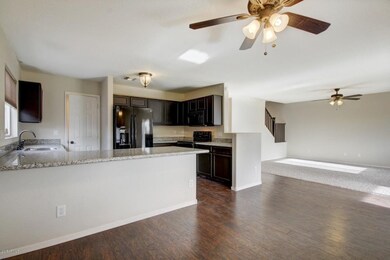 Kitchen_Breakfast Bar