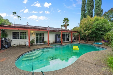 8277 Rhodora Ct, Orangevale, CA 95662 - photo 3