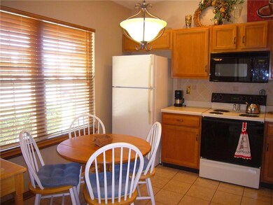 2085 Pelican Dr, Franklin, IN 46131 - photo 3