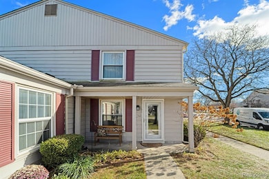 2705 Fox Hollow Ct unit 20C, Lake Orion, MI 48360 - photo 2