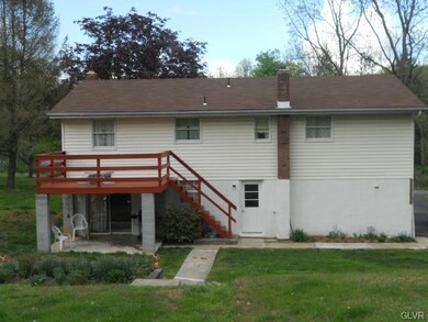 6142 Indian Creek Rd, Zionsville, PA 18092 - photo 2