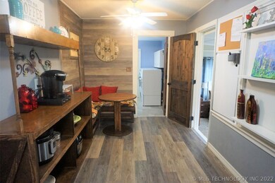 1008 Summitt St, Henryetta, OK 74437 - photo 7