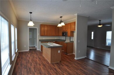 129 Fox Run Dr unit 61&62, Statesville, NC 28625 - photo 3