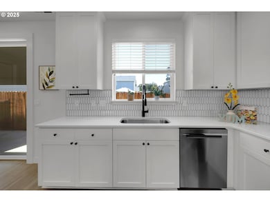 1723 Dotie Dr, Springfield, OR 97477 - photo 7