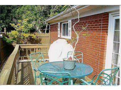 2252 101st St, Toledo, OH 43611 - photo 5