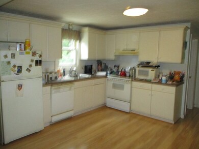 61 Bayberry Rd, Abington, MA 02351 - photo 4