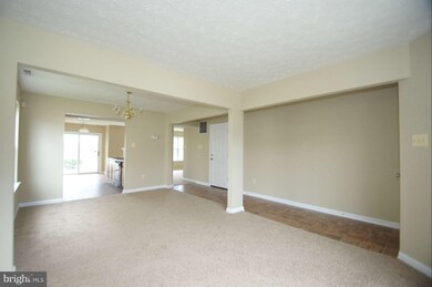 306 Canoe Ln, Edgewood, MD 21040 - photo 3