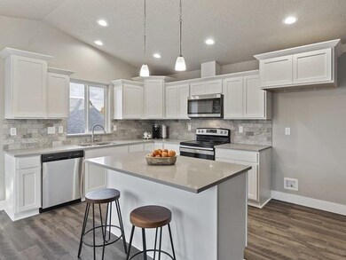 712 E Canterbury Ln, Colbert, WA 99005 - photo 5