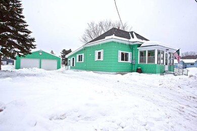 466 Main Front w garage.jpg