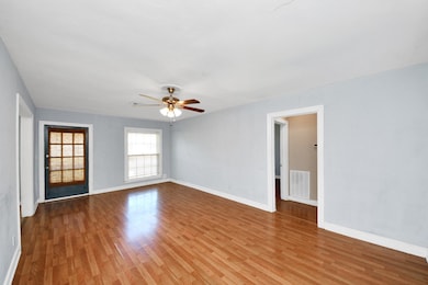 1203 17th Ave N, Texas City, TX 77590 - photo 3