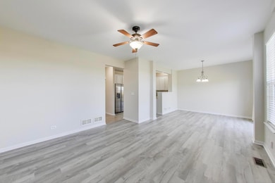 23927 Mc Mullin Cir unit 642, Plainfield, IL 60586 - photo 5