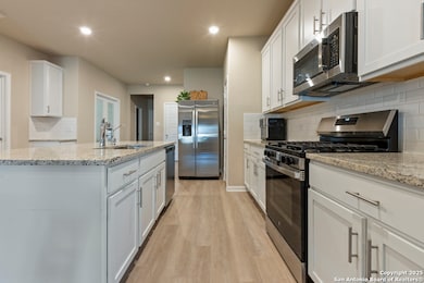 6123 Quiet Oak Place, San Antonio, TX 78219 - photo 5