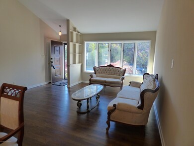 26 Oakcrest Dr, Neptune, NJ 07753 - photo 6