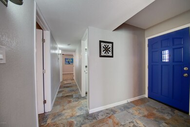115 W Ironwood Dr-20