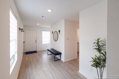 10502 Torroja Way, Converse, TX 78109 - photo 4