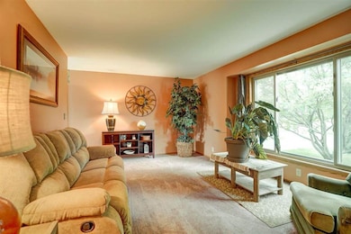 7134 N Shore Dr, Belleville, WI 53508 - photo 4