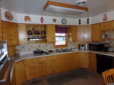 1205 E 30th Ave, Torrington, WY 82240 - photo 6