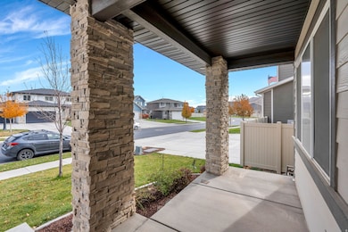 7233 N Evans Ranch Dr, Eagle Mountain, UT 84005 - photo 4