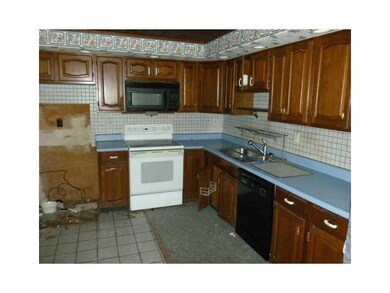 19 Rushton St, Sanford, ME 04073 - photo 2