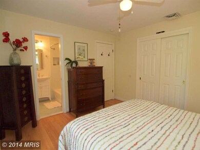 2044 Reynolds St, Falls Church, VA 22043 - photo 6