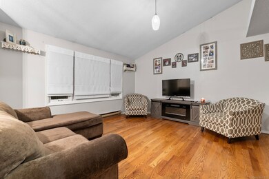 108 Wayland Ave, Waterbury, CT 06708 - photo 5