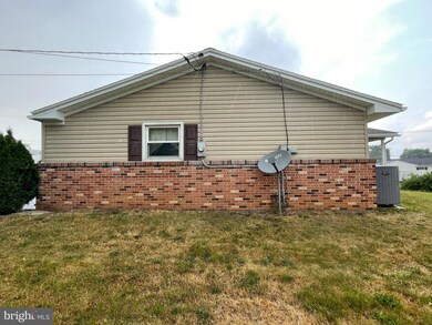 3427 Westview Cir, Greencastle, PA 17225 - photo 5