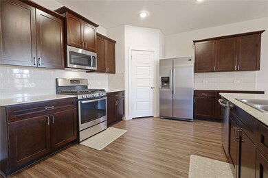 512 Mccoy Dr, van Alstyne, TX 75495 - photo 6