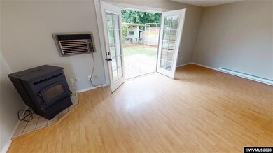 1055 S 4th St, Independence, OR 97351 - photo 6