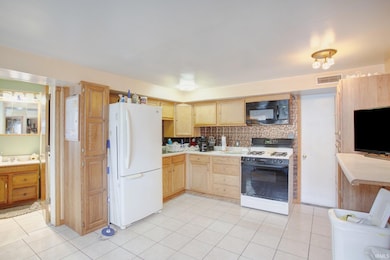 417 Roosevelt St, La Porte, IN 46350 - photo 3