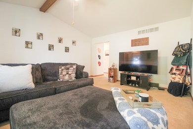 501 Cherokee Ln, Fort Atkinson, WI 53538 - photo 3