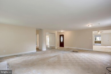 12300 Welling Ln, Bowie, MD 20715 - photo 4