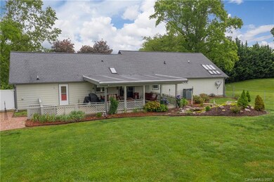 1331 Chestnut Gap Rd, Hendersonville, NC 28792 - photo 6