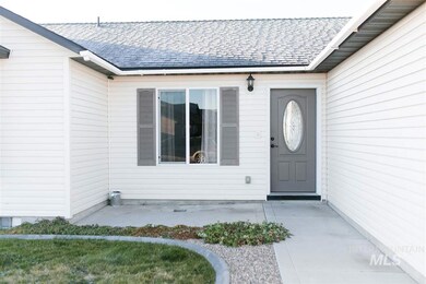 981 Zion St, Burley, ID 83318 - photo 4