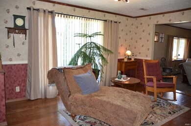 1292 W Maple St, Jasper, IN 47546 - photo 4