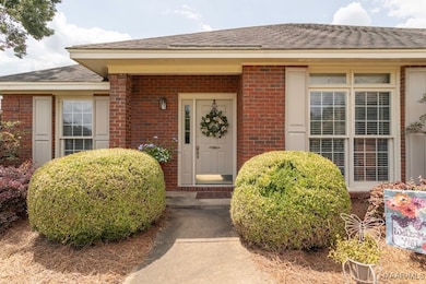 501 Red Oak Ct, Montgomery, AL 36117 - photo 2