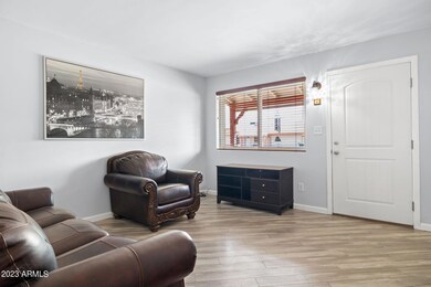 6-web-or-mls-3730-w-bloomfield-rd