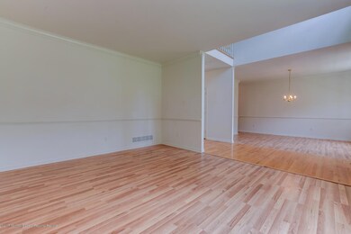 3 Golfview Ct Monroe Township-large-008-