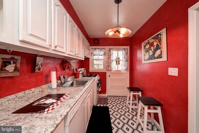 8643 Rock Oak Rd, Parkville, MD 21234 - photo 6