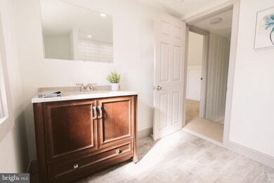 415 Hazel Ave, Folsom, PA 19033 - photo 6