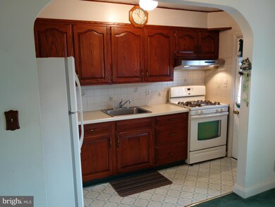 2007 Grinnalds Ave, Baltimore, MD 21230 - photo 3