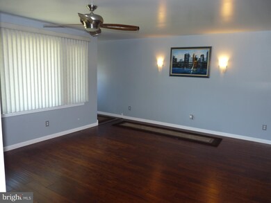 517 Beverly Dr, Magnolia, NJ 08049 - photo 2