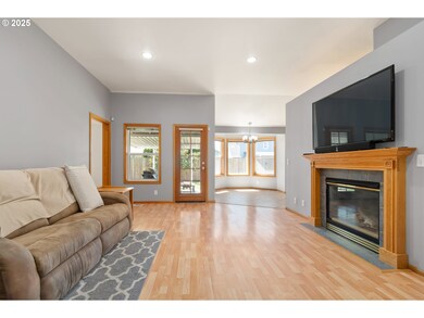 3883 Osage St, Springfield, OR 97478 - photo 3