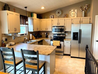 1005 Copper Ridge, Maryville, IL 62062 - photo 6