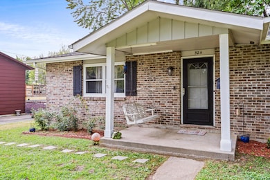 524 Barrow St, Moberly, MO 65270 - photo 3