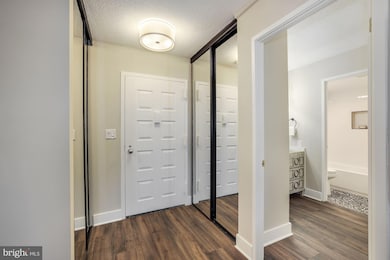 The Rotonda unit 603, McLean, VA 22102 - photo 2